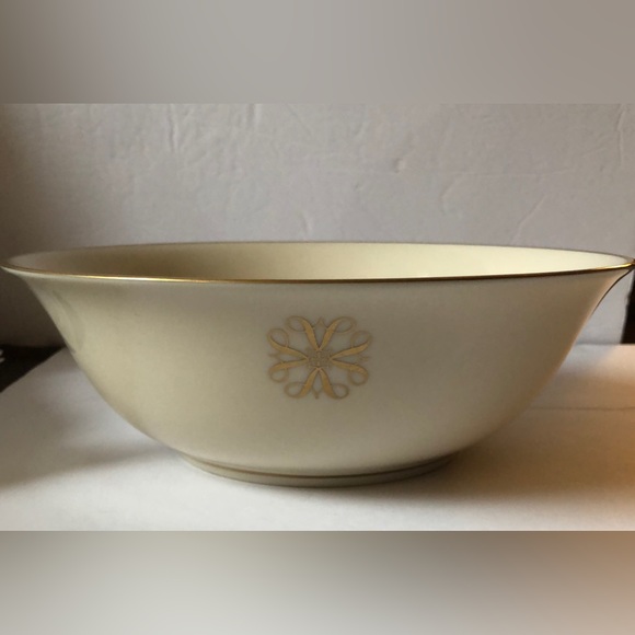 LINOX Fine China for AVON Presidents Club 9.5 inch Bowl. Collectable. - Picture 2 of 7